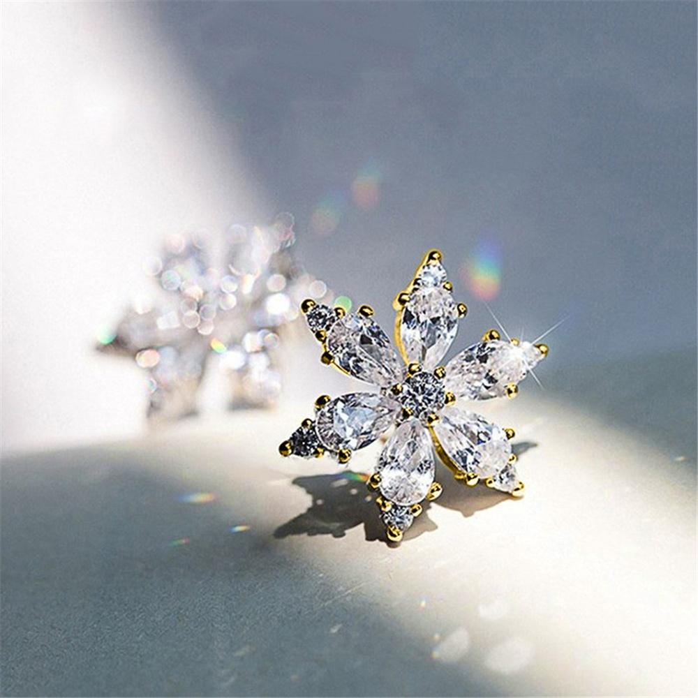 Cute Female White Zircon Stone Silver Color Snowflake Stud Earrings Lovely Bridal Wedding  For Women
