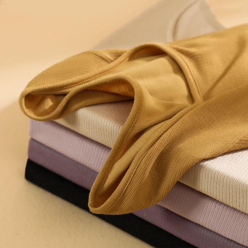 Women's Thermal Velvet Slim Fit Round Neck Underwear Set for Autumn