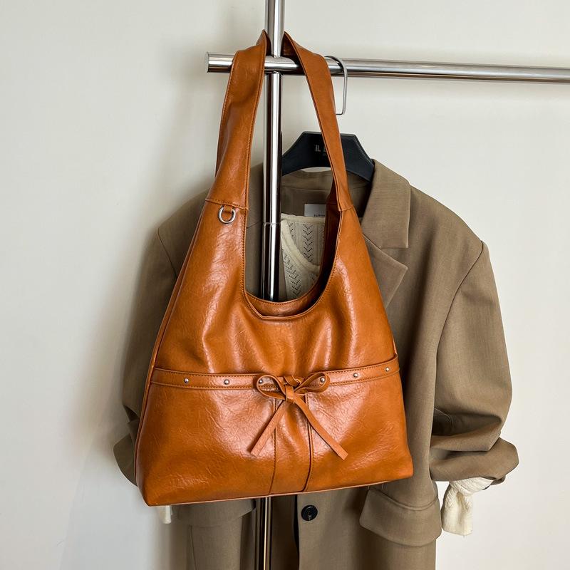 Autumn 2025 Women's High-End Soft Leather Tote Bag - Fashionable Single Shoulder Underarm Commuter Bag