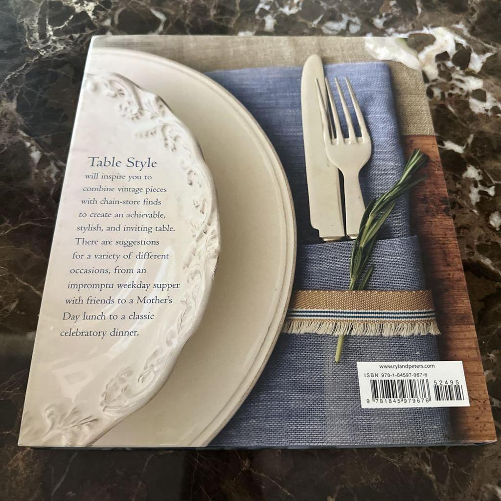 [USED] Foreign Books Table Style