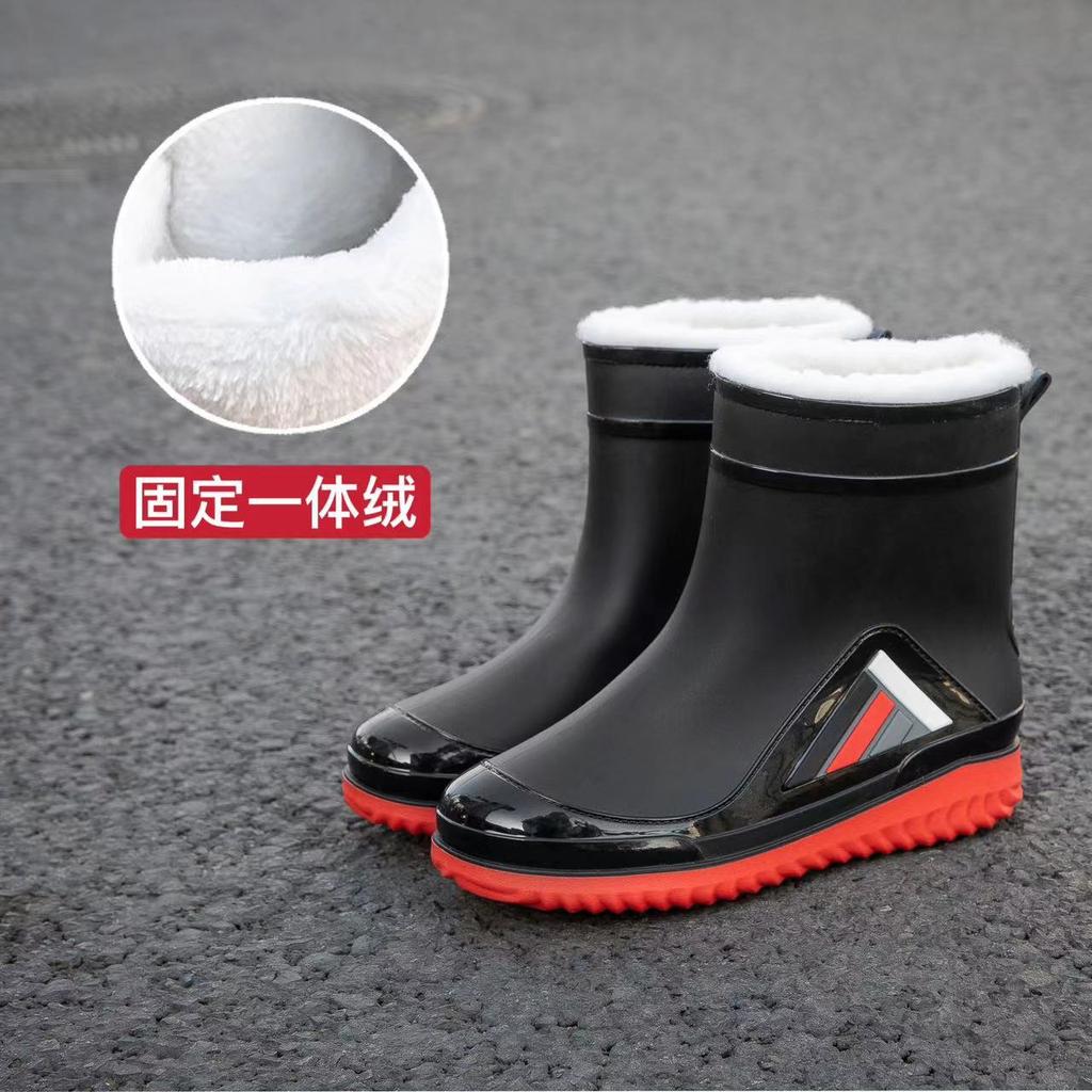 Rain shoes men's medium tube non-slip waterproof shoes new fashion outdoor closed water boots warm short tube rubber shoes men's fashion