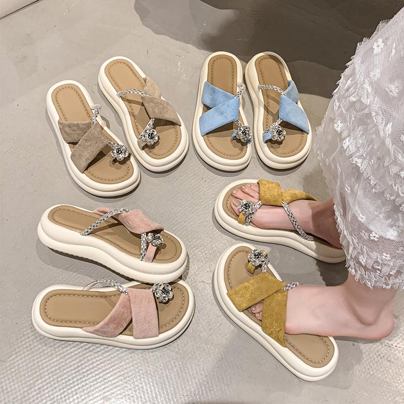 French thick-bottomed sandals women's summer outer wear muffin fashion pearl cover toe pinch feet high-end feeling not tired feet summer slippers