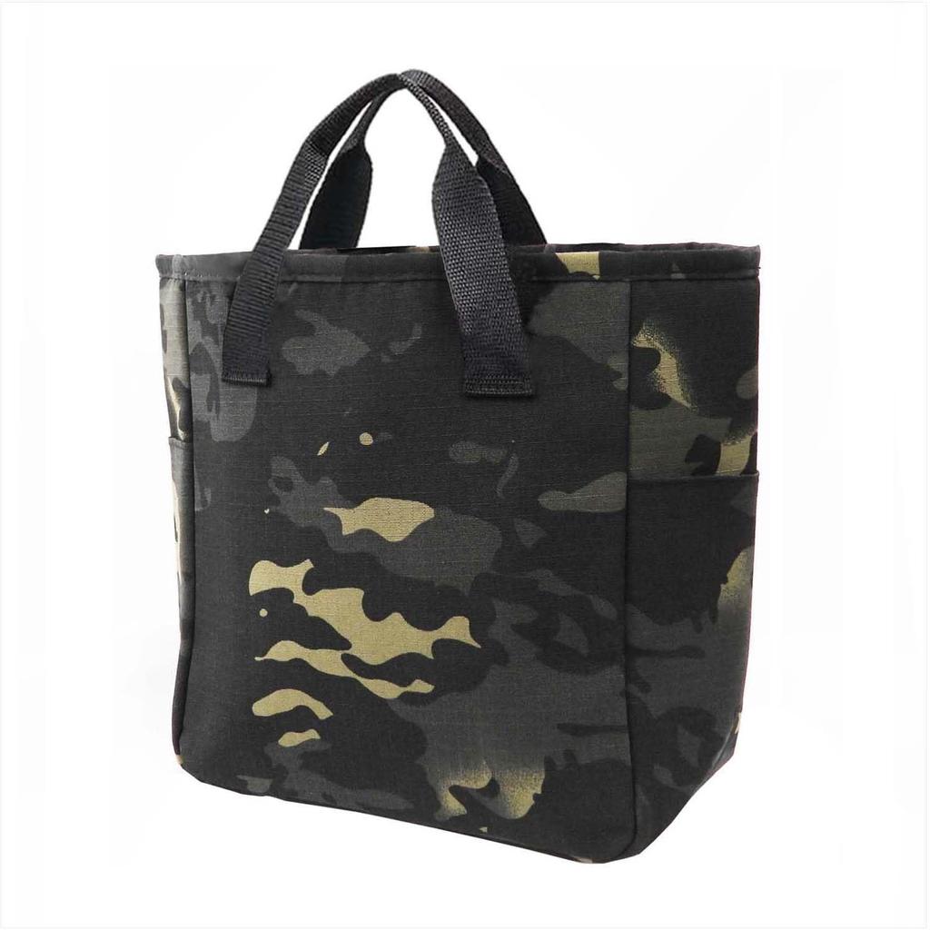 Torne Insulated Lunch Garnde Fits a 500ml PET Bottle Aluminum Interior for Enhanced Includes Ice Pack Pocket and Exterior Zipper 24cm W x 25cm H x