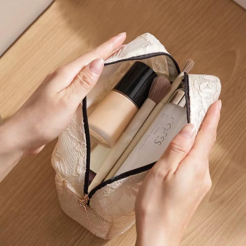 Lace Mesh Women's Makeup Bag Large Capacity Cosmetic and Jewelry Organizer Bag Zipper Square Portable Toiletry Bag Makeup Case