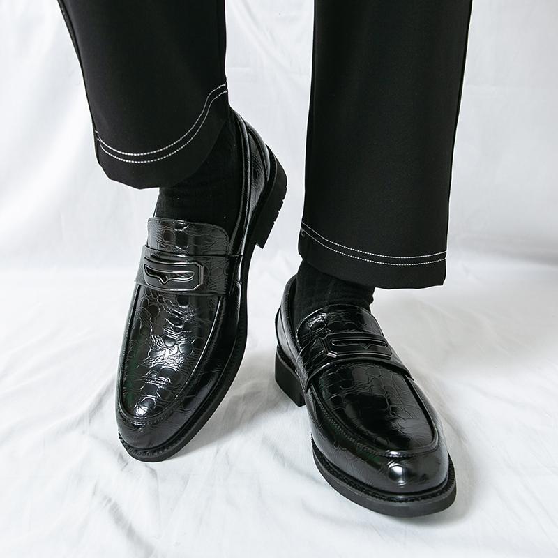 Men Retro Loafers Leather Shoes Formal Business Flats Slip on Shoes Wedding Dress Prom Black Shoes Large Size
