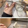 Anti-blue Glasses, Flat Glasses, Ultra-light Glasses, Men and Women of the Same Style, Students