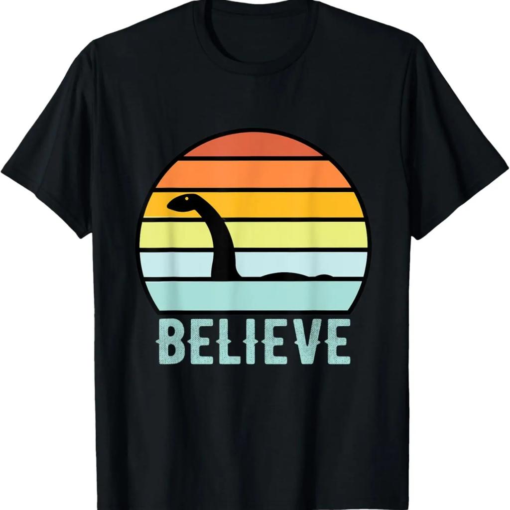Maglietta Vintage Believe Mostro di Loch Ness Tramonto Retrò Loch Ness