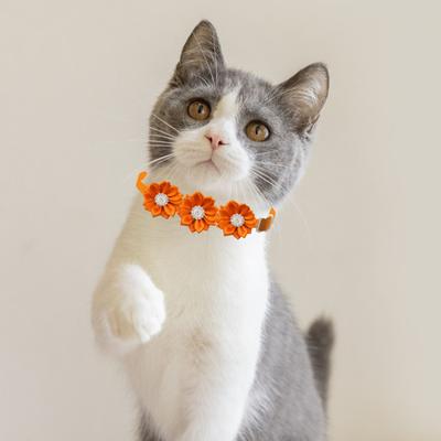Pet Collar Adjustable Soft Comfortable Pet Neck Strap Flower Rhinestones Decor Cat Dog Collar Pet Supplies