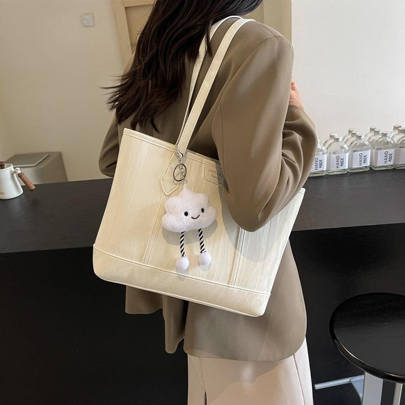 Large-capacity commuter bag women's autumn new fashion tote bag premium shoulder bag