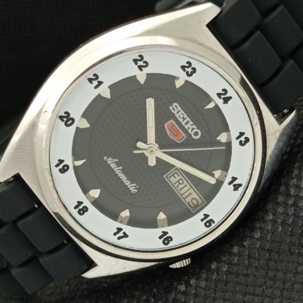 

Б/У винтажные мужские часы SEIKO 5 AUTOMATIC JAPAN DAY/DATE черного цвета 588a-a310160-2 SKU588a-a310160
