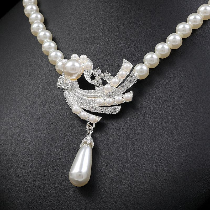 Violent Pearl Necklace Earrings Set Bridal Dress Versatile Accessories Novel Alloy Electric Two-Piece Set