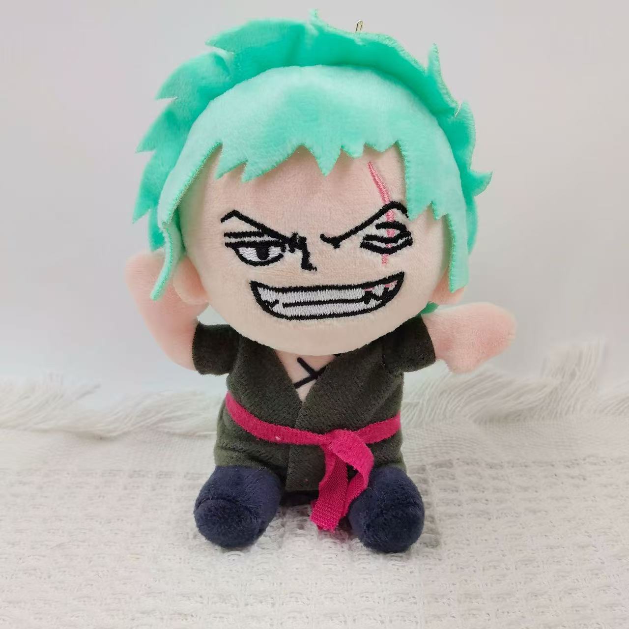 Figurines Anime One Piece Zoro Luffy Chopper Peluches Mignonnes Dessin Animé Peluche Poupées Remplies Pendentif Cadeaux de Noël pour Enfants