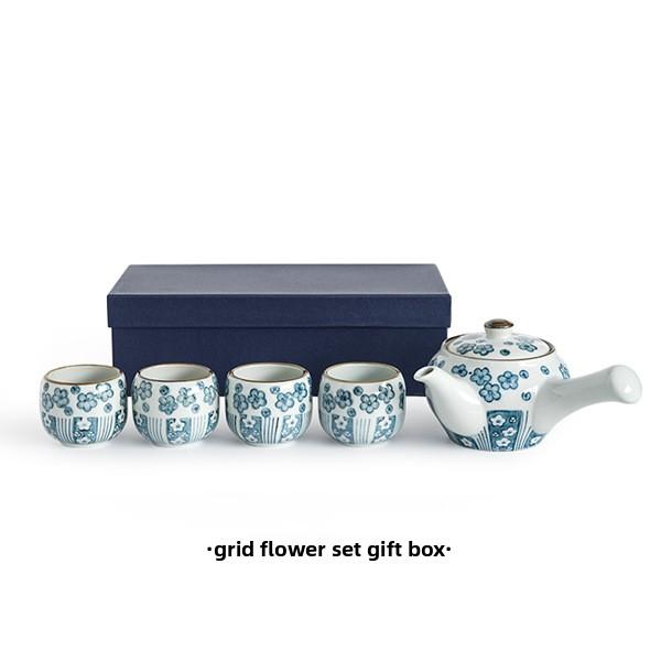 

Japanese Style Teapot Set with 4 Cups Traditional Cast Iron Tea Kettle for Gongfu Tea Ceremony
