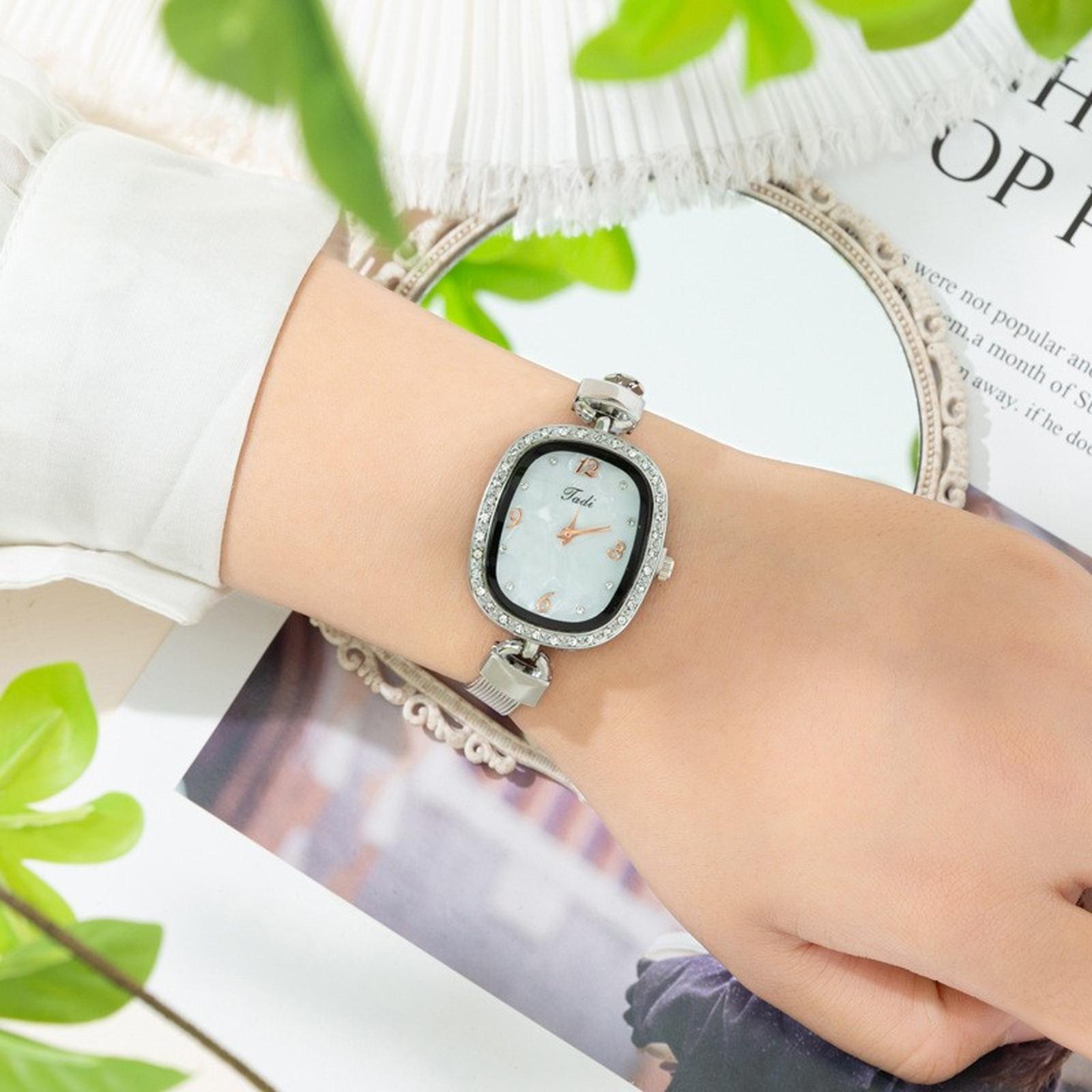 

Женские модные кожаные часы One Size светло-синий