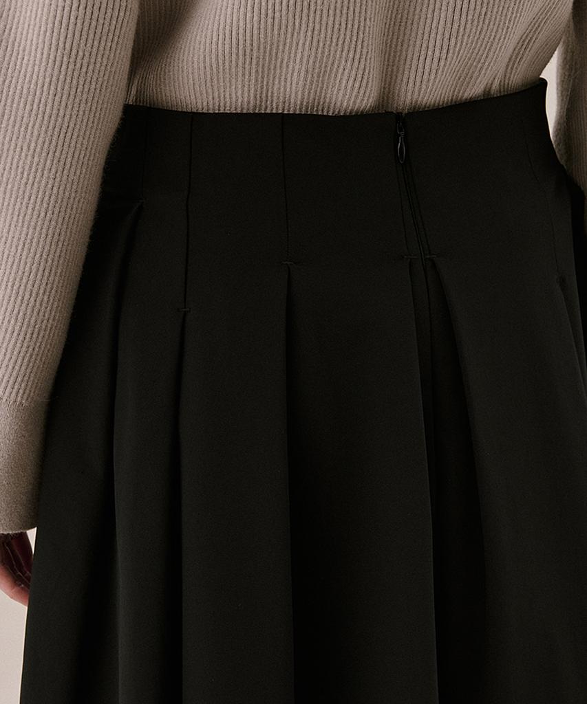 Awi Uneven Tuck Skirt_Black