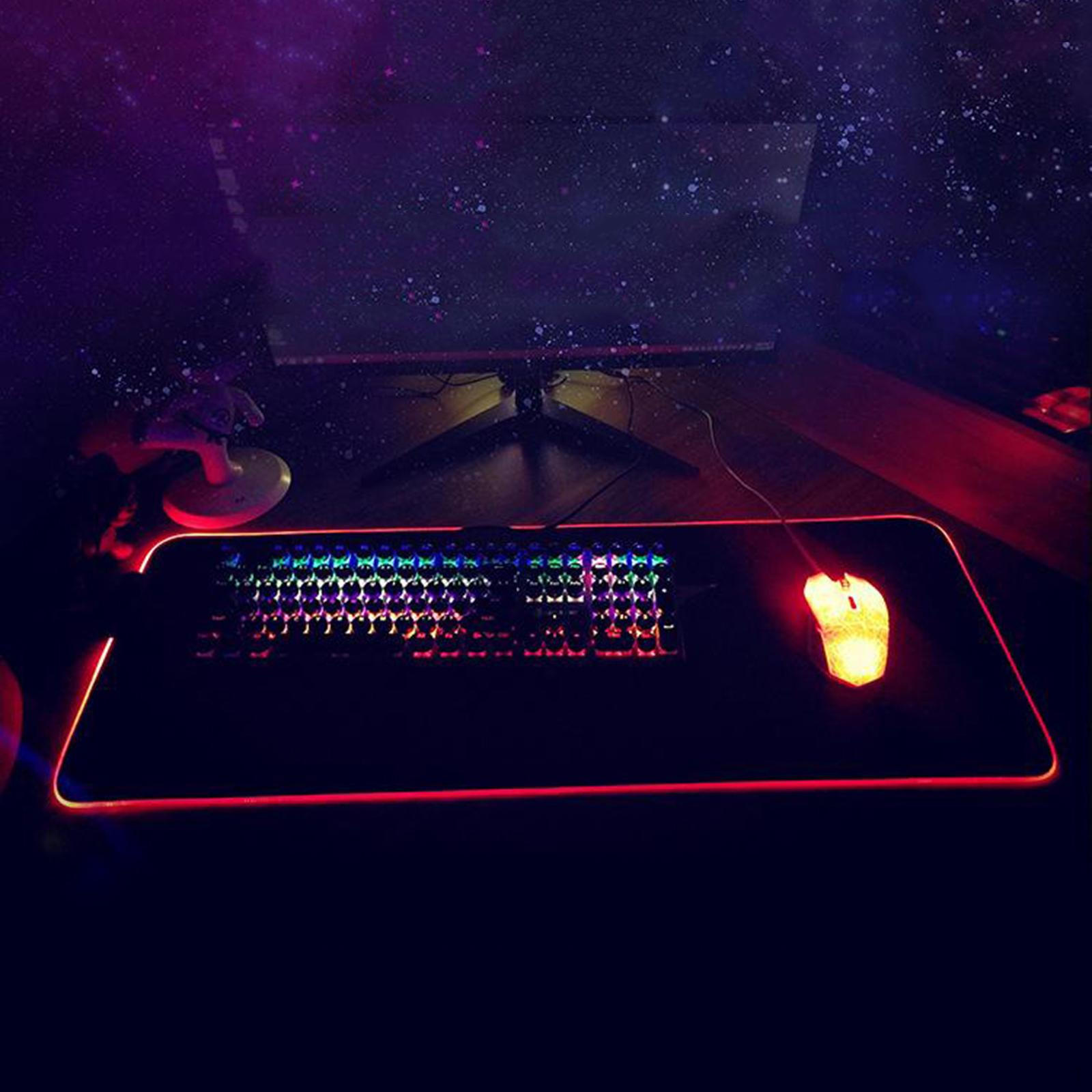 

RGB Ігровий Килимок, LED Розширений Великий Килимок Ковзна Гумова Основа Комп ютерна Клавіатура 11.8 x 31.5 0.2 дюйма Black Waterproof