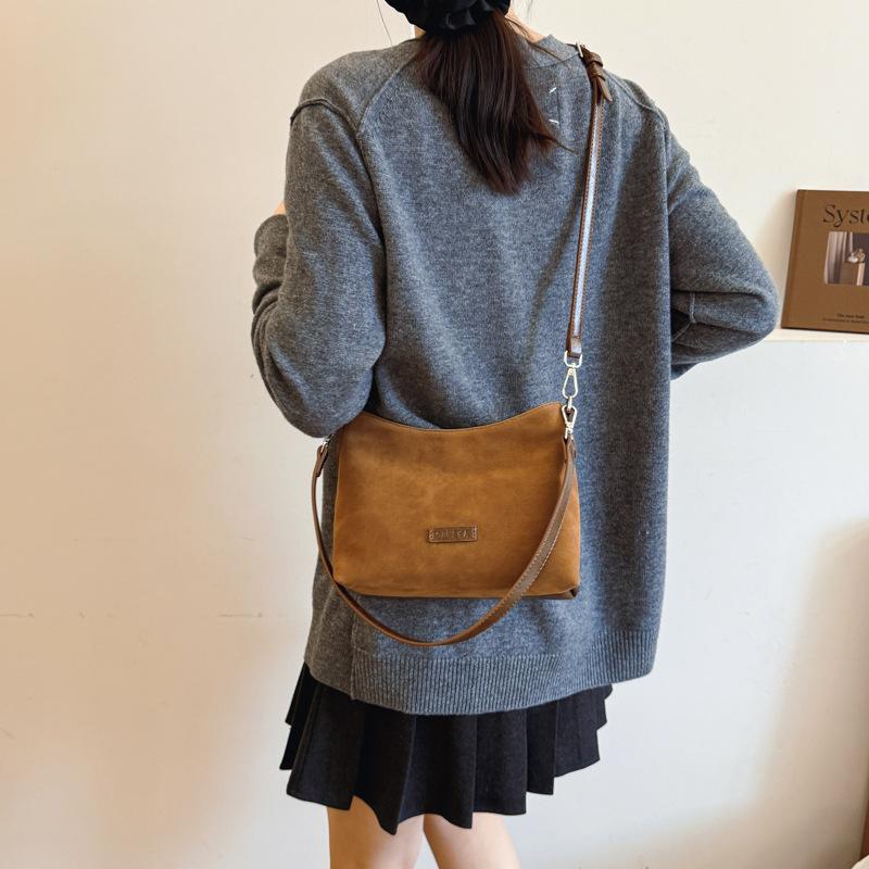 Retro Fashion Casual Tote Bag Women'S Trend Large Capacity Commuter Shoulder Bag