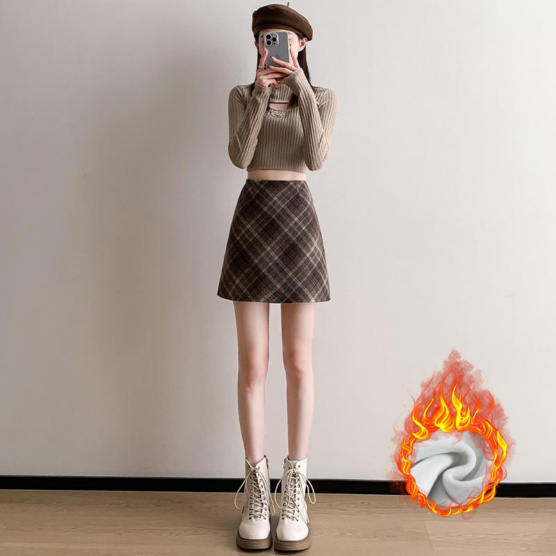 Red Plaid Women's High-Waist A-Line Skirt, Stylish Petite Woolen Skirt for Spring/Autumn 2026.