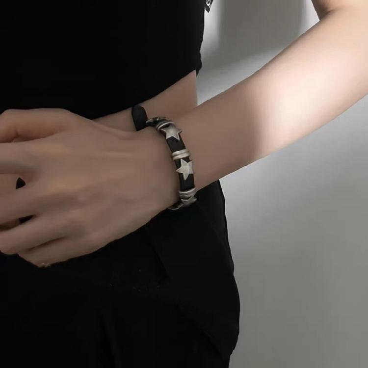 Harajuku Star Pentagrams Rivet Leathers Choker for Women Sweet Trend Bracelet