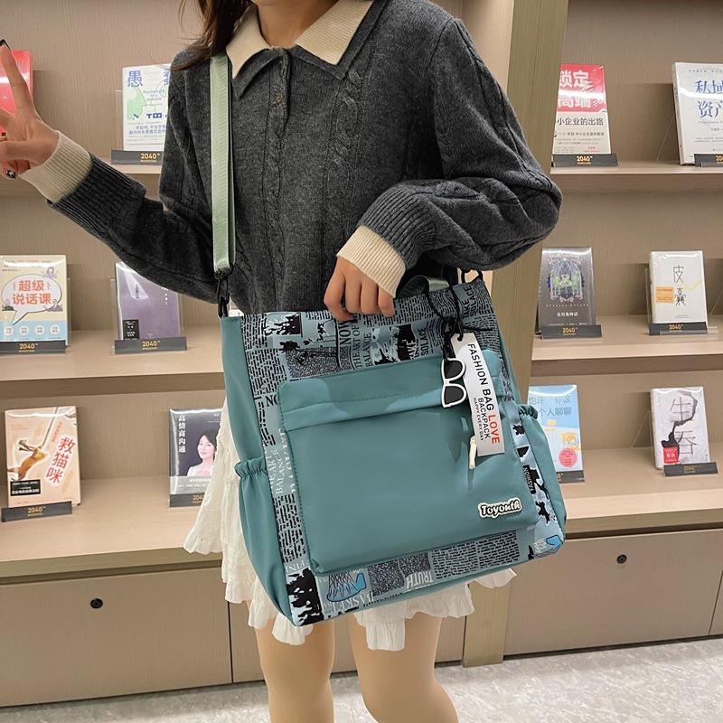 

Bag female college student hand carry make-up bag girl large capacity shoulder casual versatile messenger bag nylon tote bag зелёный