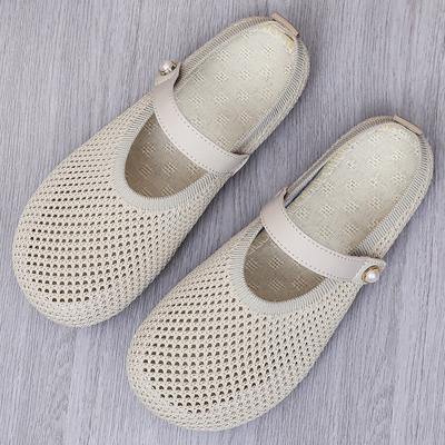 Novas sandálias de sola plana femininas de verão respiráveis vazadas sapatos casuais um pedal meio chinelos meia idade e idosas confortáveis sapatos de mãe