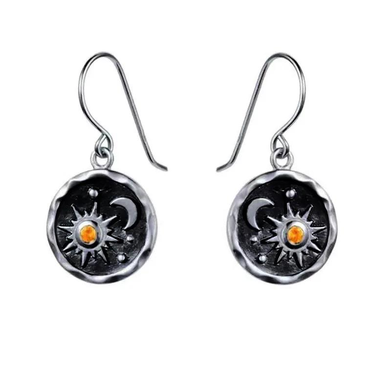 Bohemia Vintage Sun and Moon Pendant Necklace for Women Personality Design Chain of Clavicle Chokers Jewelry Accessories Gift