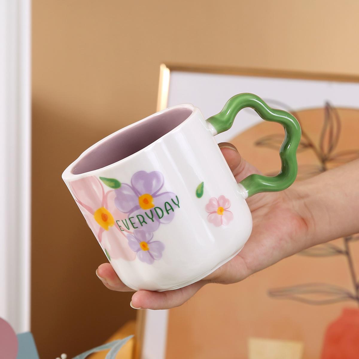 

Простая Маленькая и Свежая Подарочная Чашка Высокая Ценность Дом Офис Чашка для Воды Пасторальный Стиль Керамическая Кружка с Крышкой Ложкой 400ML