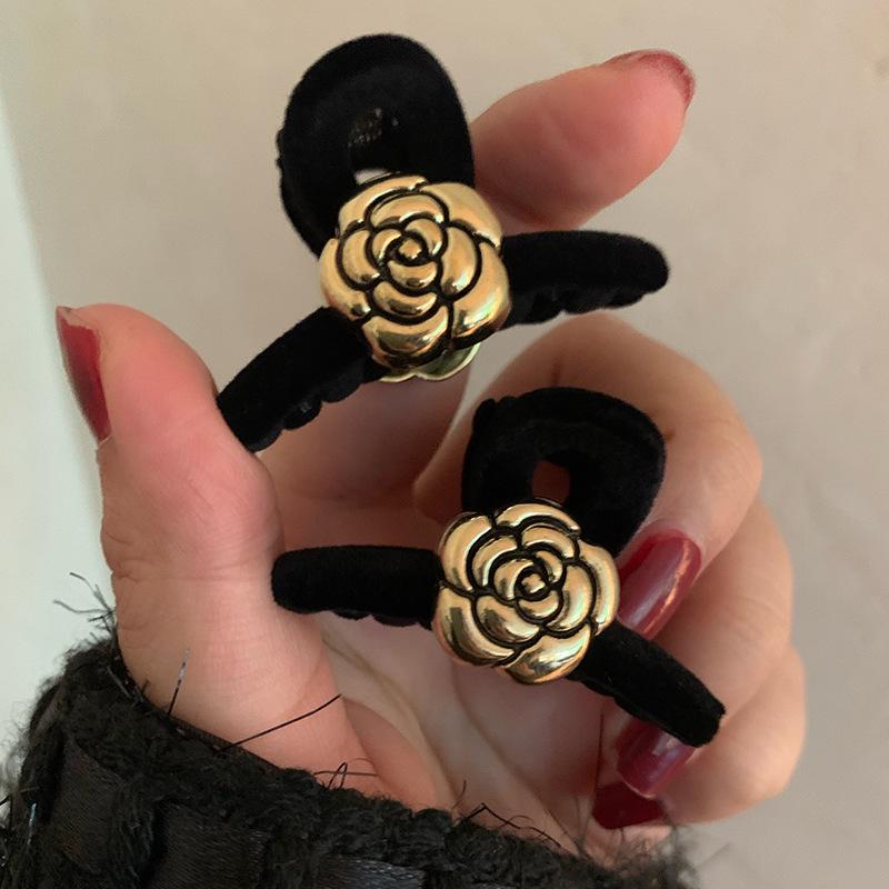 

Черная бархатная французская камелия заколка для волос - ретро-аксессуар в стиле принцессы для женщин