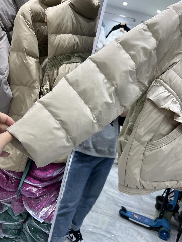 Women's 2023 Winter Korean Fashion Ruffle Collar Loose White Duck Down Jacket.