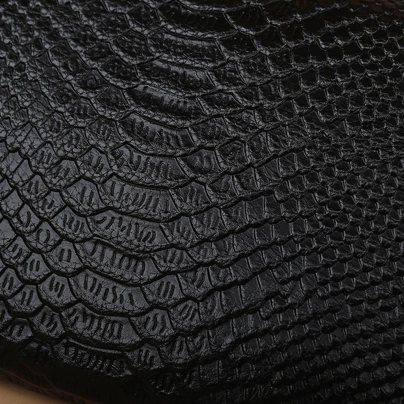 Daiga large-capacity leather envelope bag, crocodile pattern handbag, women's change bag, shoulder messenger bag.