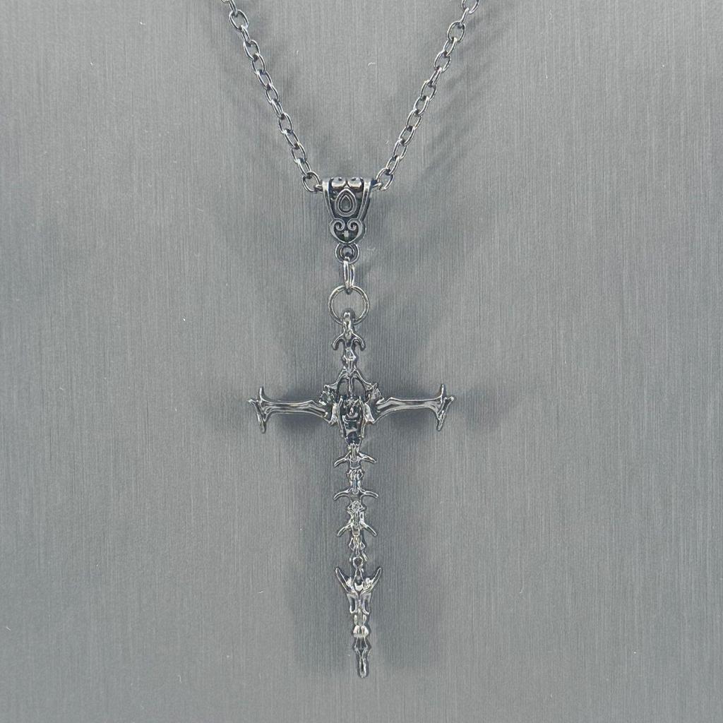 Skull Cross Gothic Choker Necklace - Retro Dark Clavicle Pendant for Sweaters