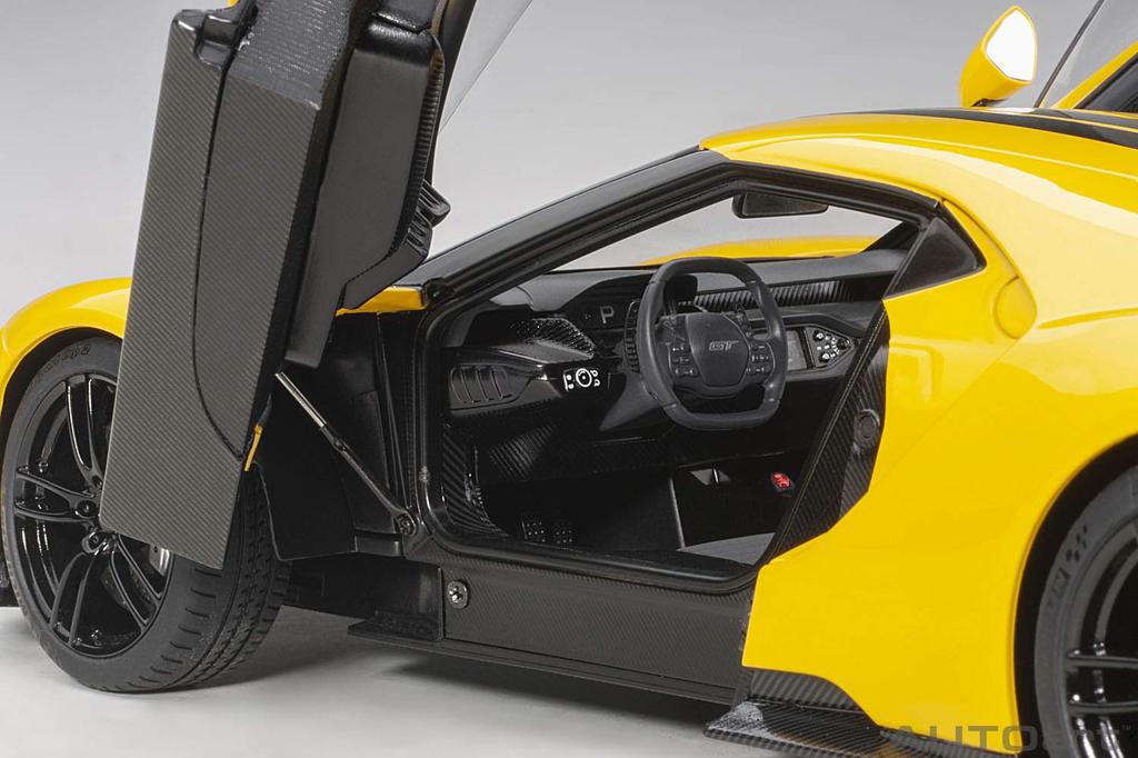 AUTOart Ford GT 2017 Stripe Finished Product 1/18 Yellow/Black