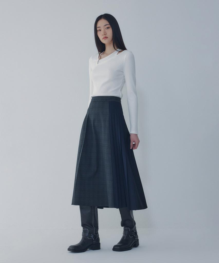 Bobeu Asymmetric Pleated Skirt_Charcoal 7156335003
