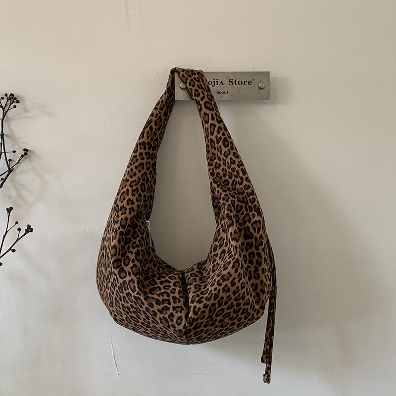 Retro Faux Suede Leopard Saddle Bag Trendy Shoulder Bag Fashion Underarm Bags Females Luxury Handbags and Purses