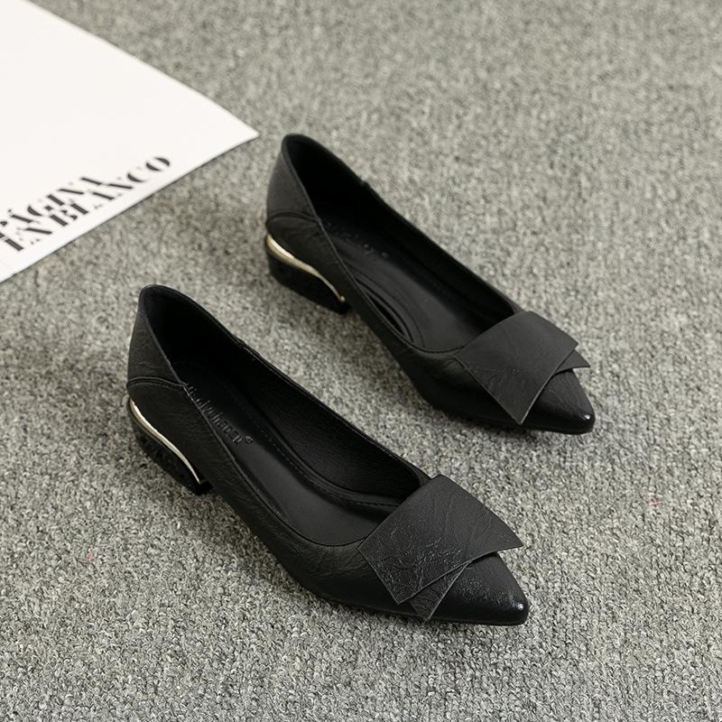 Pointed Single Shoes Women's 2025 Tooling Work Leather Shoes Thick Heel Not Tired Feet Women's Shoes Soft Sole Professional Work Shoes Women's Black