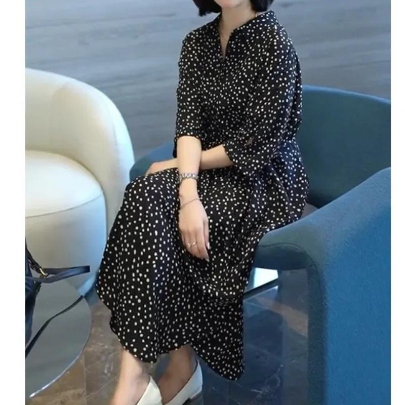 Large Size Fashion Age-reducing Floral Polka Dot Summer Dress Loose Belly Cover Hidden Meat Thin Skirt Classic Black White Dot Wrinkle Resistant Dress