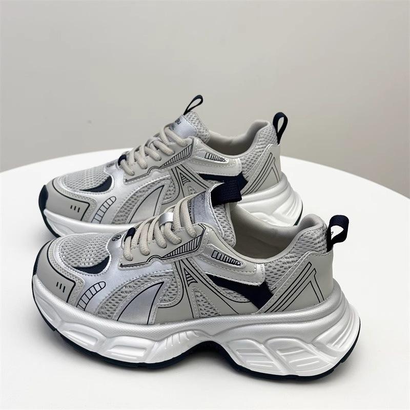 

Туфли на платформе женские летние новые универсальные студенческие повседневные спортивные туфли сетчатые дышащие белые туфли 40 серый