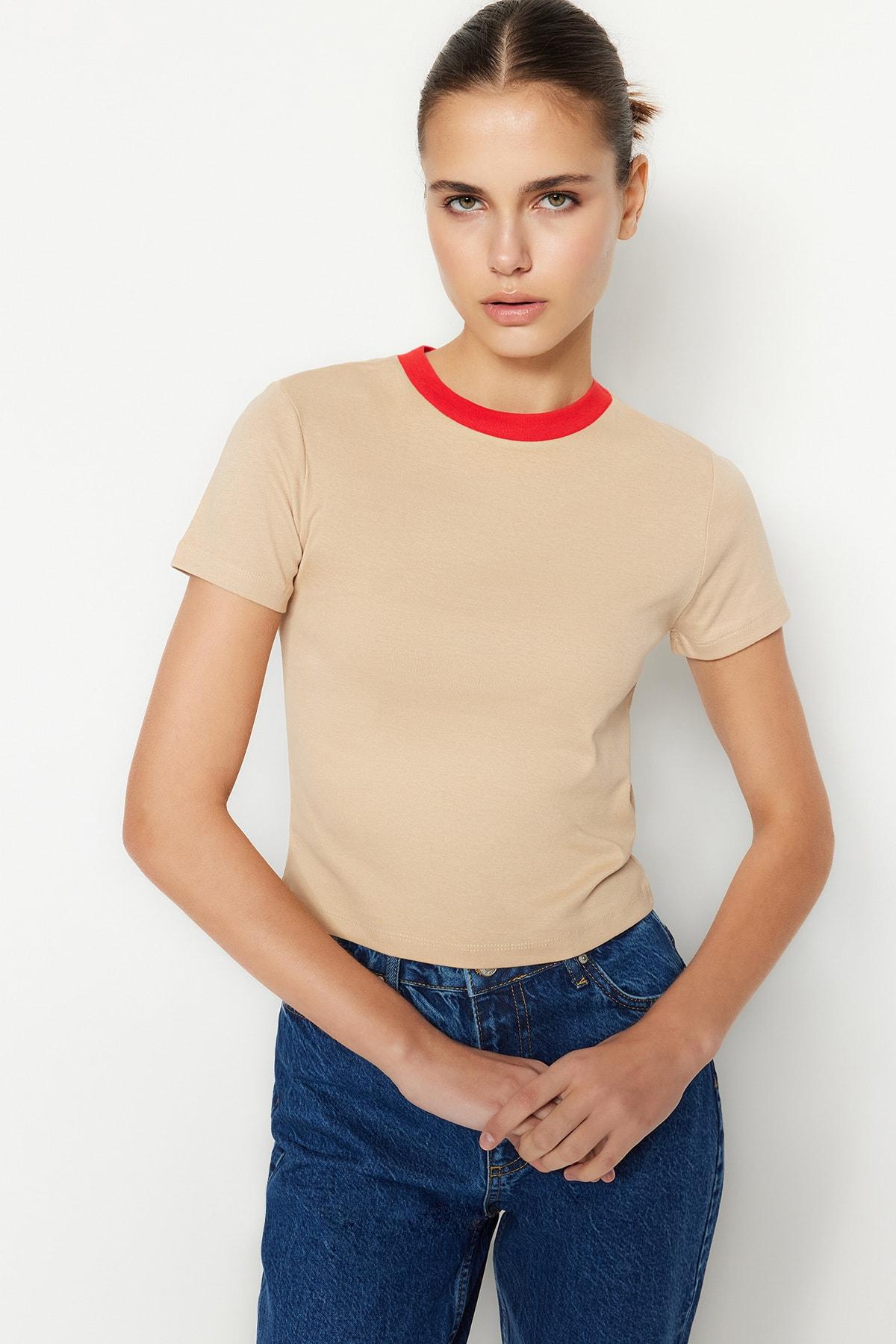 

Футболка - Бежевая - Slim fit
