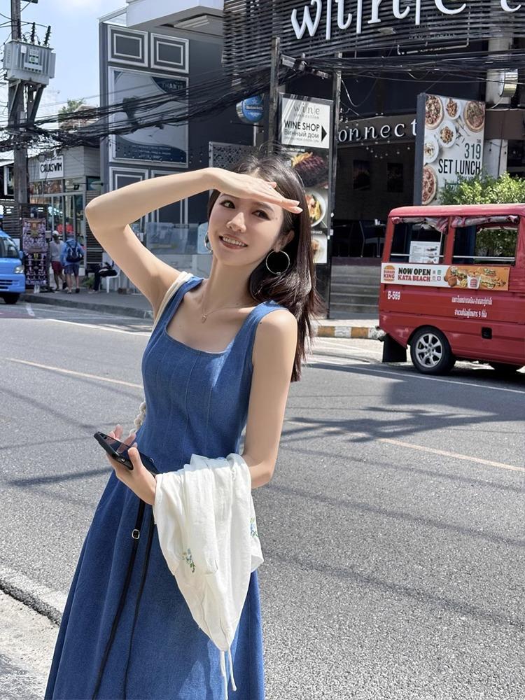 New Blue Mist Love French Denim Dress Women's Summer Niche Design Sense Waist Temperament Suspender Long Dress