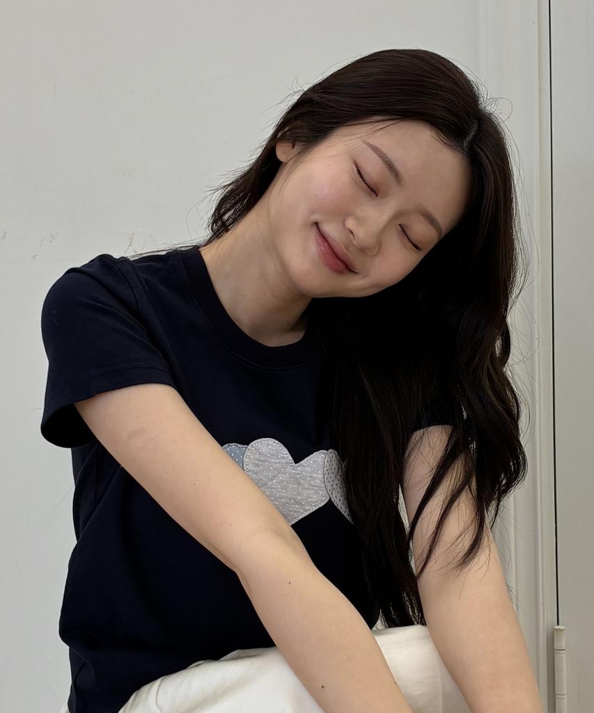 Loginaenloji Silver Dot Heart Patch Cotton T-Shirt Navy