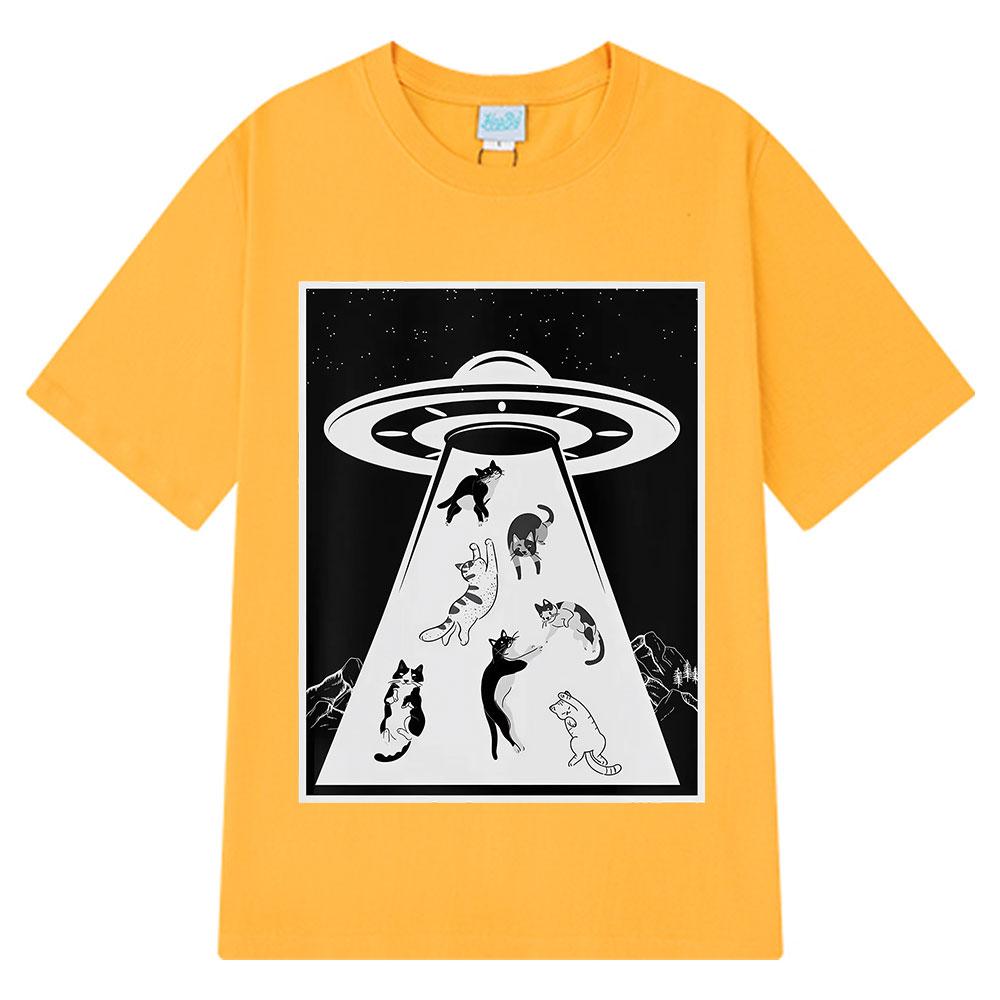 Funny UFO Cat Alien Abduction Cats  Novelty Graphic Tees Men Women Vintage T-shirt Short-sleeved Cotton Fashion Casual T-shirts