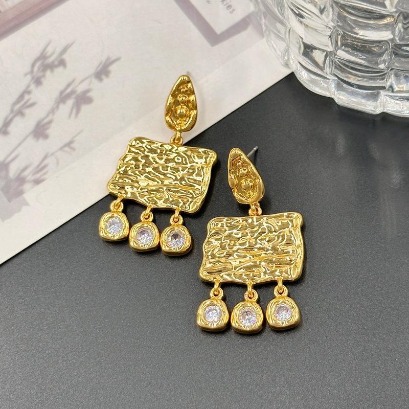 Geometric Creative Gold Zircon Earrings Women'S High-End Texture Gold-Plated Stud Earrings