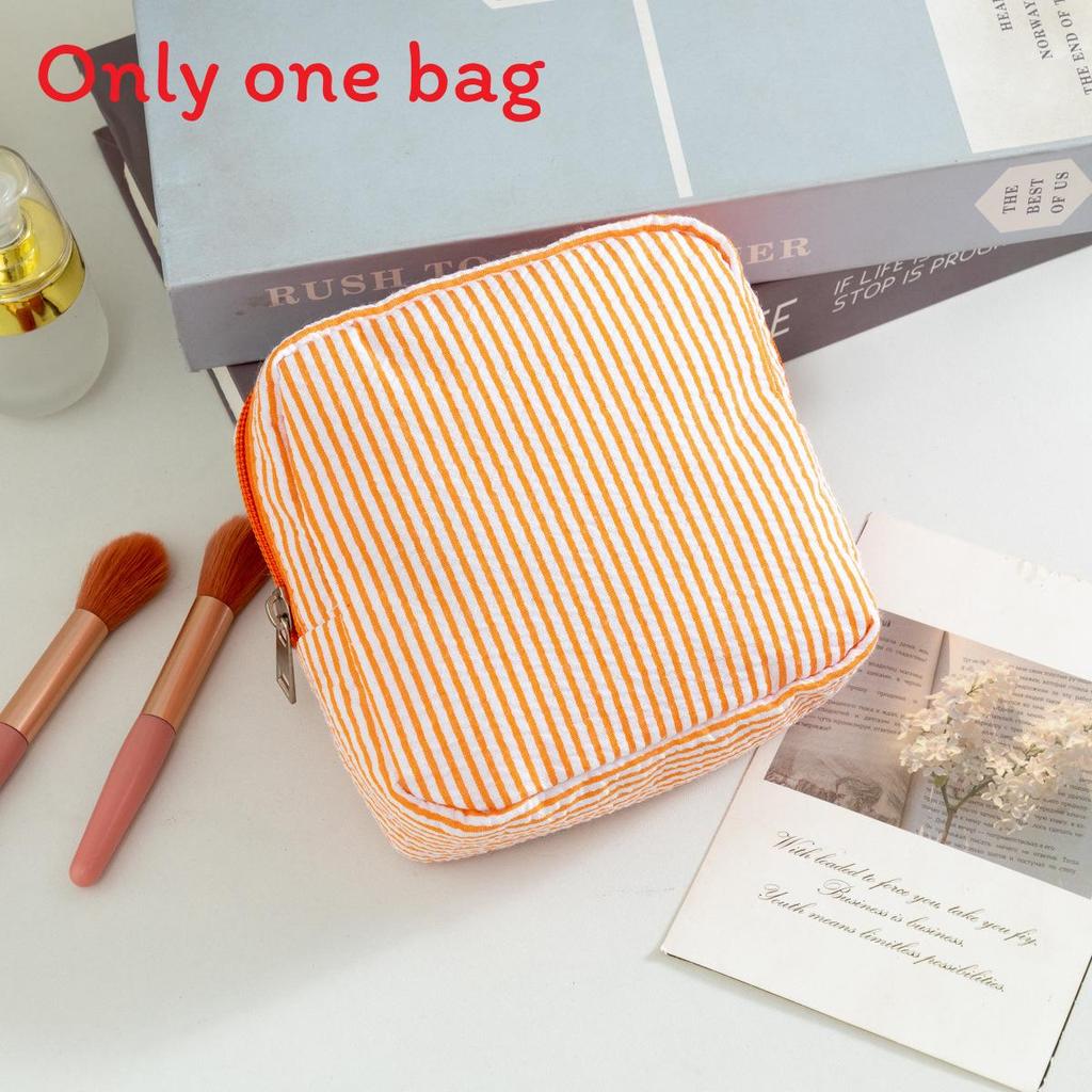 Travel Organizer Bag With Bubble Mesh Fabric For Womens Makeup And Small Accessories