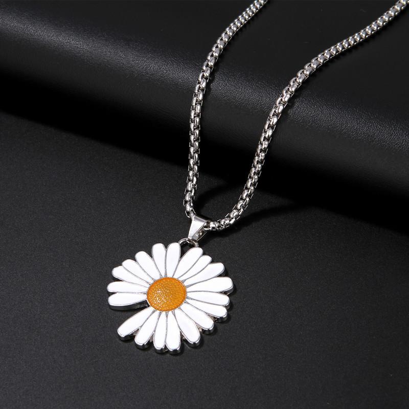 Daisy Necklace Sun Flower Pmo Chrysanthemum Gd Lightning Small Daisy Pendant Men'S And Women'S Pendant Jewelry Necklace