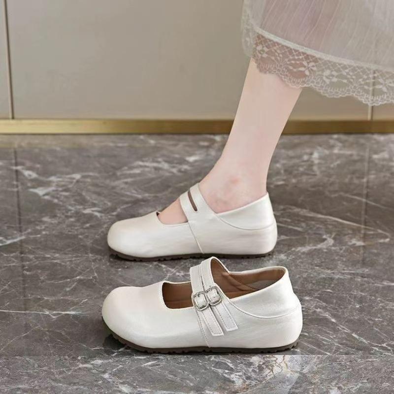 Retro height-increasing women's small leather shoes autumn new round head shallow mouth two wear super soft Doudou single shoes