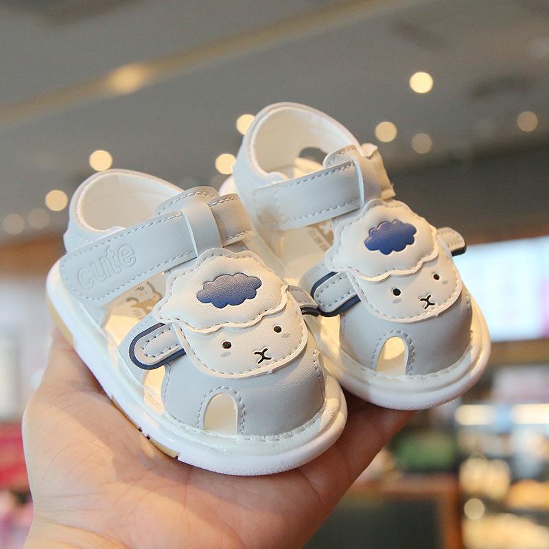 Fashion Girl Shoes Summer New Kid Sandals Soft Soled Baby Shoe Anti Slip Kid Beach Shoes Versatile Walking Shoe Squeaker Shoes
