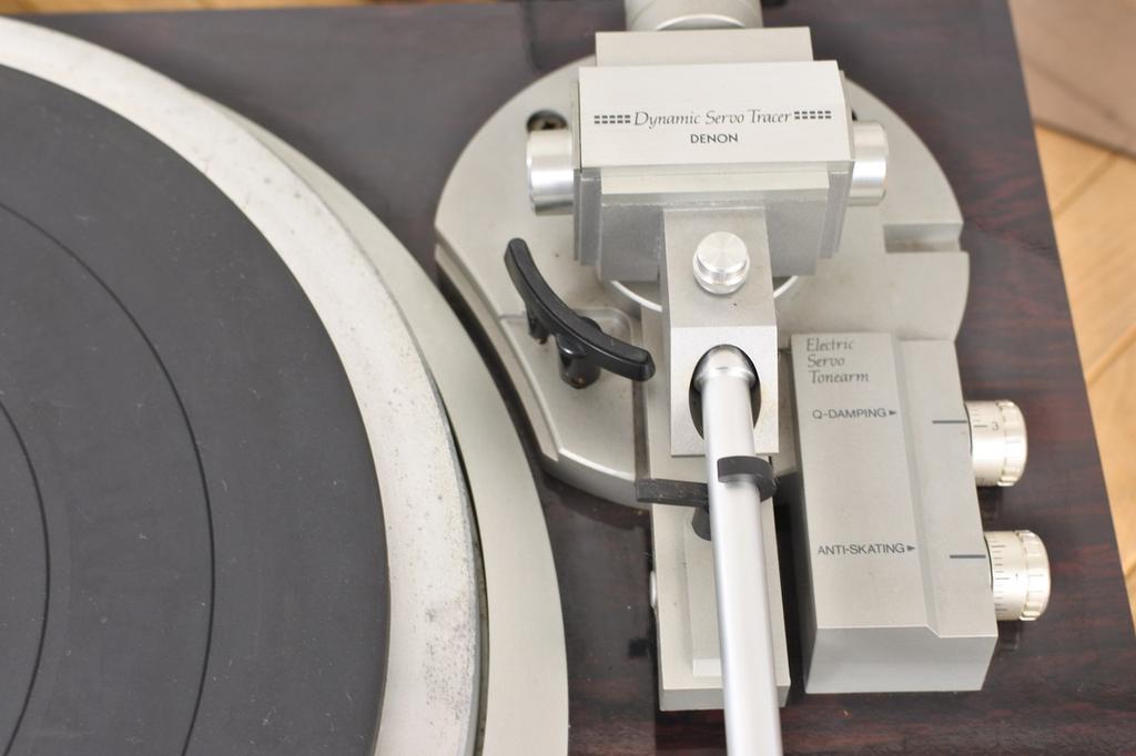 Denon DP‑59L Turntable Quartz Direct Drive – Tested – Headshell & Cartridge – Feet Damaged