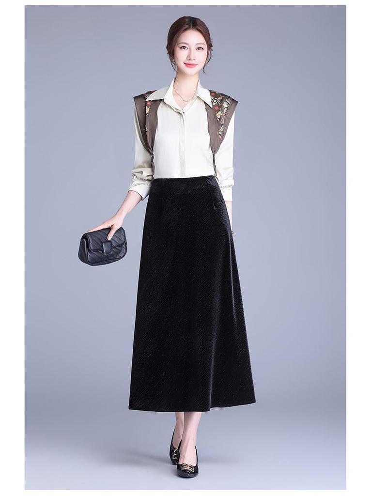 Black High-Waisted A-line Velvet Skirt - Elegant Mid-Length Design for Spring & Autumn