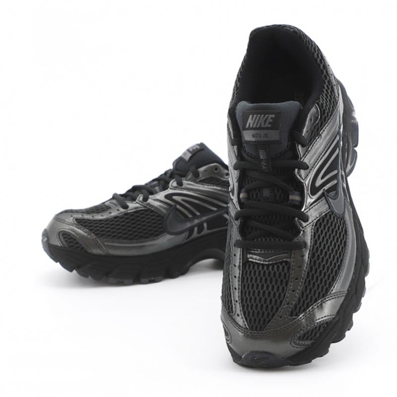 Nike Air Max Moto 2k