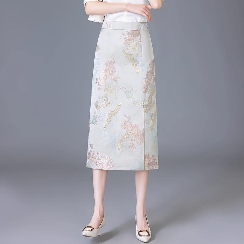 Spring 2025 Gold Silk Jacquard Midi Skirt: Chinese Style Bodycon for Women